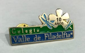 pines-metalicos-pintados